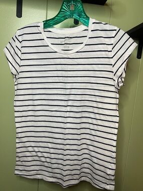 Universal Thread White and Navy Striped Tee
